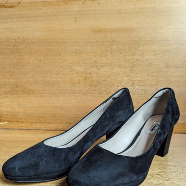 Clark's Black Suede Pumps Gr. 41