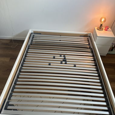 Bett 1.40 m weiss