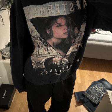 Pull bleu foncé d’Amsterdam