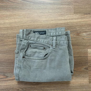 Zara Kaki Shorts