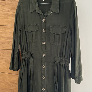 Robe chemise kaki ceinturee