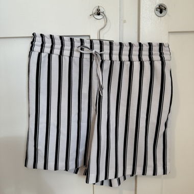 Gestreifte Shorts