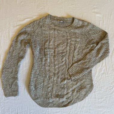 grey knit sweater 
