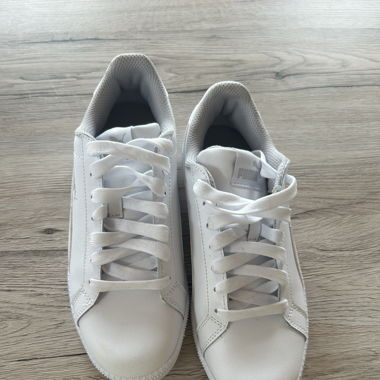 Baskets puma jamais utilisé 