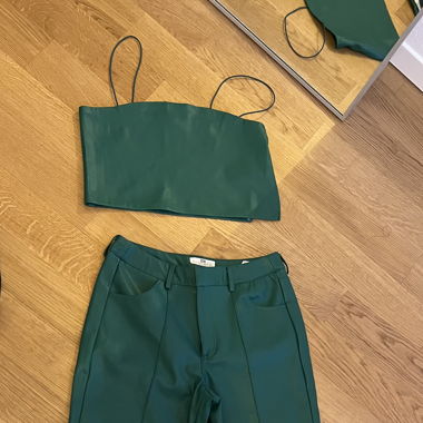 Grünes Kunstleder Set