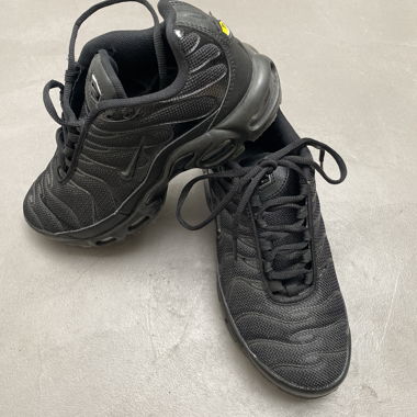 Black Sports Shoes