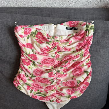 Top Zara floreale a fascia