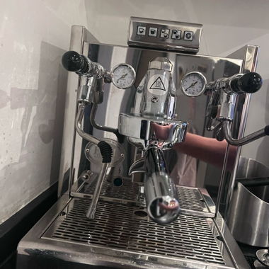 Machine à espresso ECM