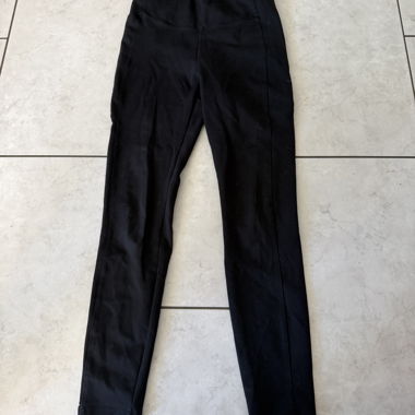 Schwarze Damenhose