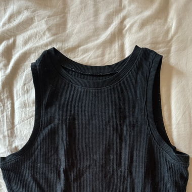schwarzes Crop Top