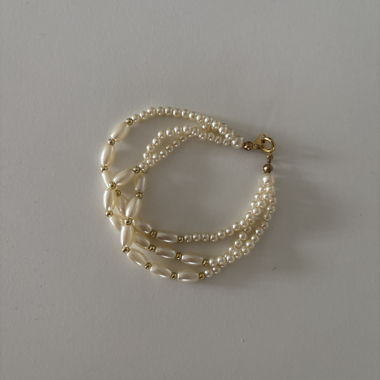 Elegantes Perlenarmband