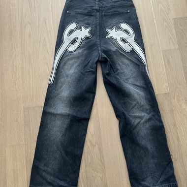 SNIPES Jeans mit Backprint