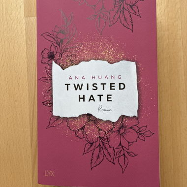 Twisted Hate von Ana Huang