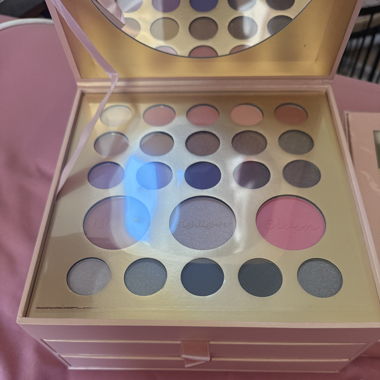 Neues Make-up-Set