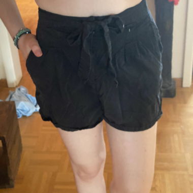 Black Shorts 