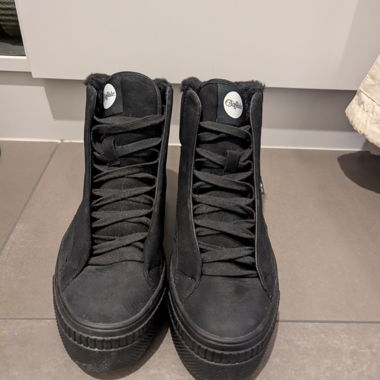Schwarze Buffalo Stiefel