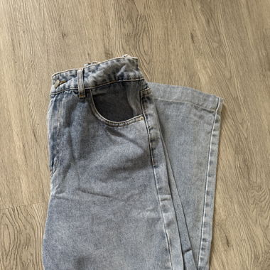 Grey jeans
