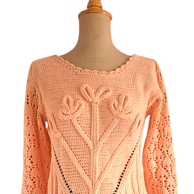 Hand-Knit Floral Pattern Sweater  Peach  Size S/M