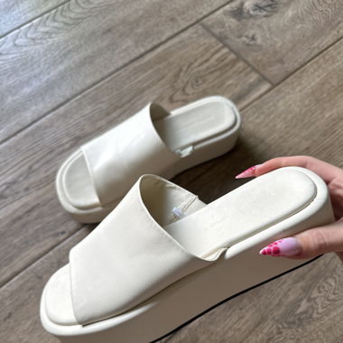 Sandales beiges 