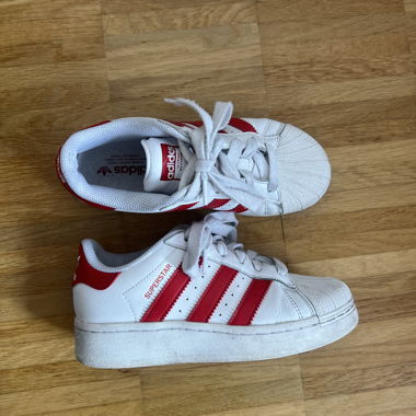 adidas Superstar