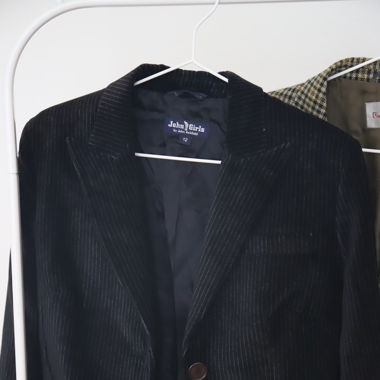 BLAZER BLACK WITH WHITE STRIPES 