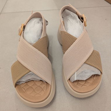 Sandales Vivaia Sport (Kara), neuves, pointure 38