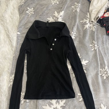 Elegantes Oberteil mit Kragen