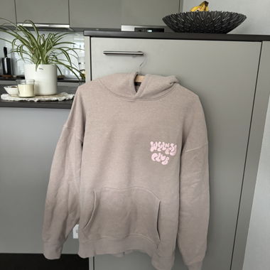 Beiger Hoodie mit Pink-Print