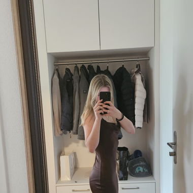 Kurzes Kleid