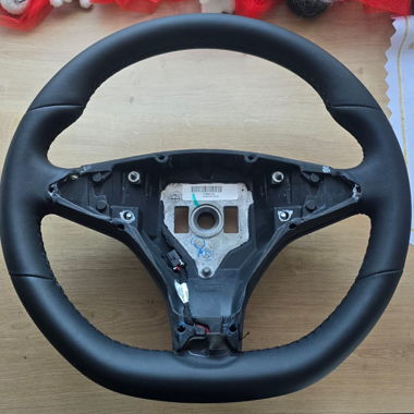 NOUVEAU volant en cuir TESLA S / X