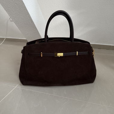 Élégant sac à main en cuir brun foncé
