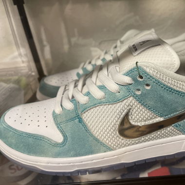 Nike Dunk April