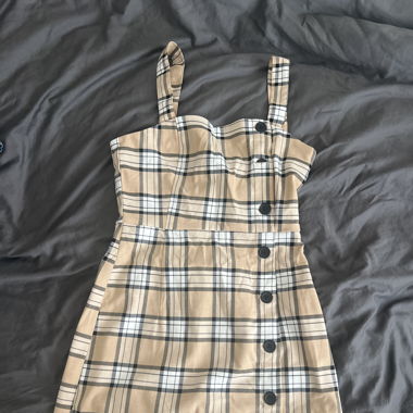 Burberry-Style Kleid