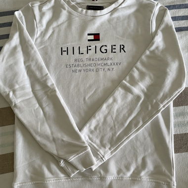 Pull Tommy Hilfiger, taille 164