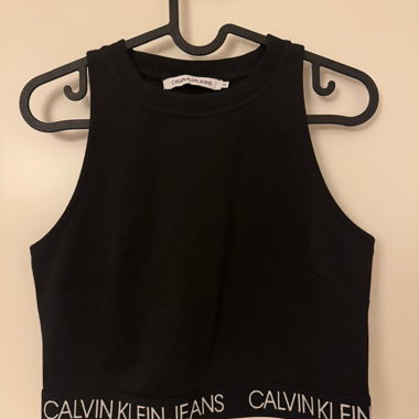 Calvin Klein Crop Top