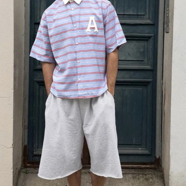 Graue Sweatshorts