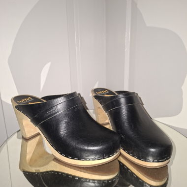 Torfell Holz-Clogs Schwarz