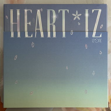 K-POP - Album IZ*ONE 'HEART*IZ' ohne PCs