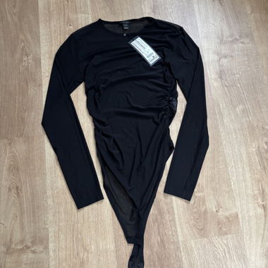 Black long-sleeve AMISU bodysuit size L