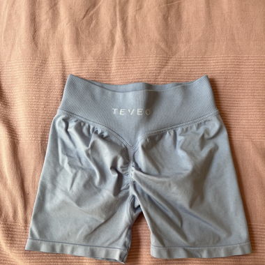 teveo shorts babyblue