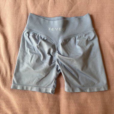 teveo shorts babyblue
