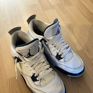 Jordan 4 Midnight Navy