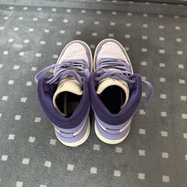 Jordan 1 viola