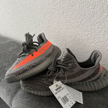 Yeezy béluga réflective 