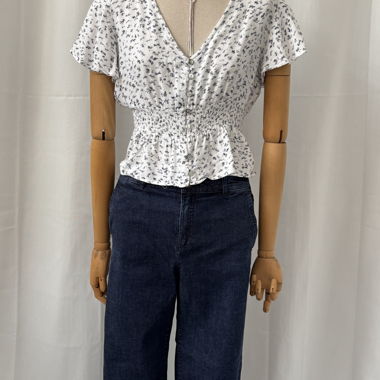 Jeanshose mit hohem Bund