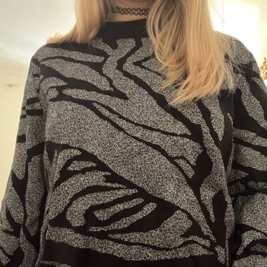 Glitzer Pulli mit Zebra Muster