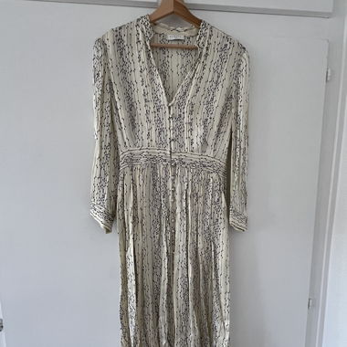 Robe Sandro neuve