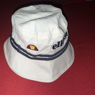 Weisser Ellesse Heritage-Bob