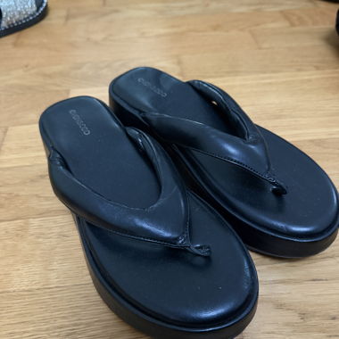 Ciabatte flip-flop con tacco Even&Odd nere