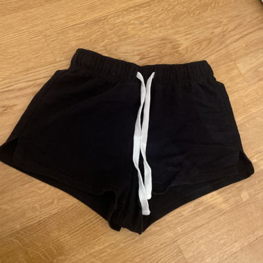 Pantaloncini neri